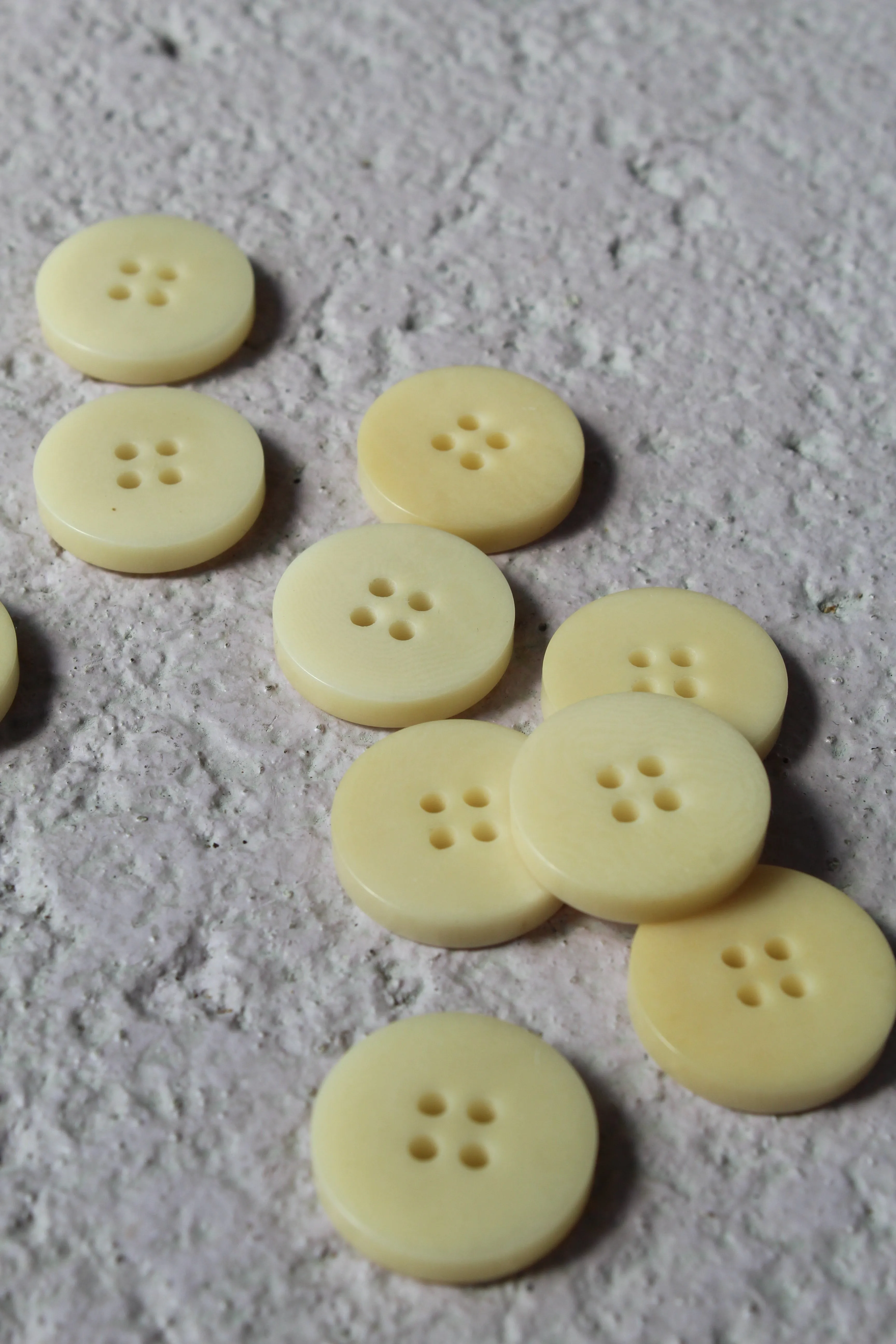 Italian Corozo Buttons #7 | Natural 18MM