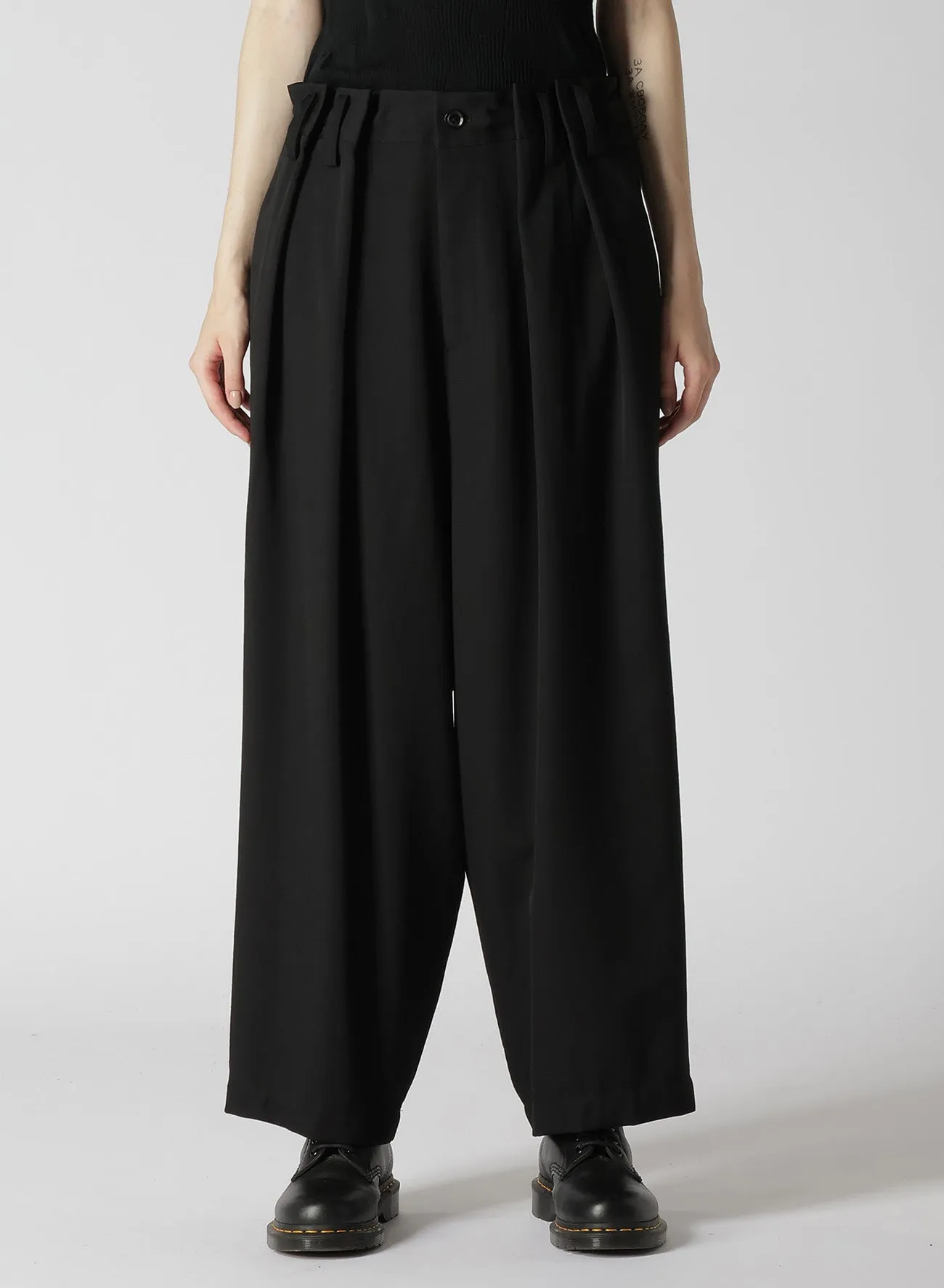 WOOL GABARDINE PLEATED PANTS