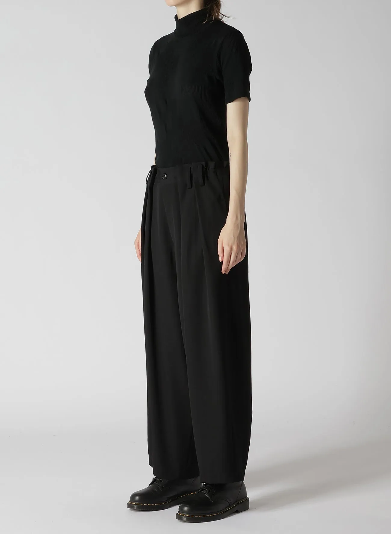 WOOL GABARDINE PLEATED PANTS